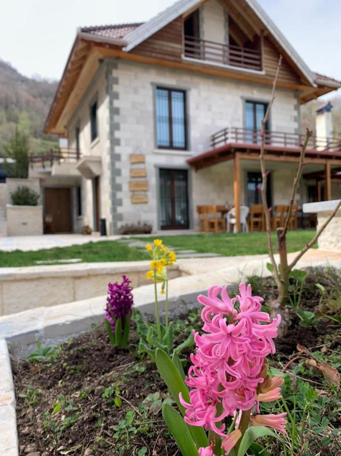 Joen Village Librazhet Exteriér fotografie