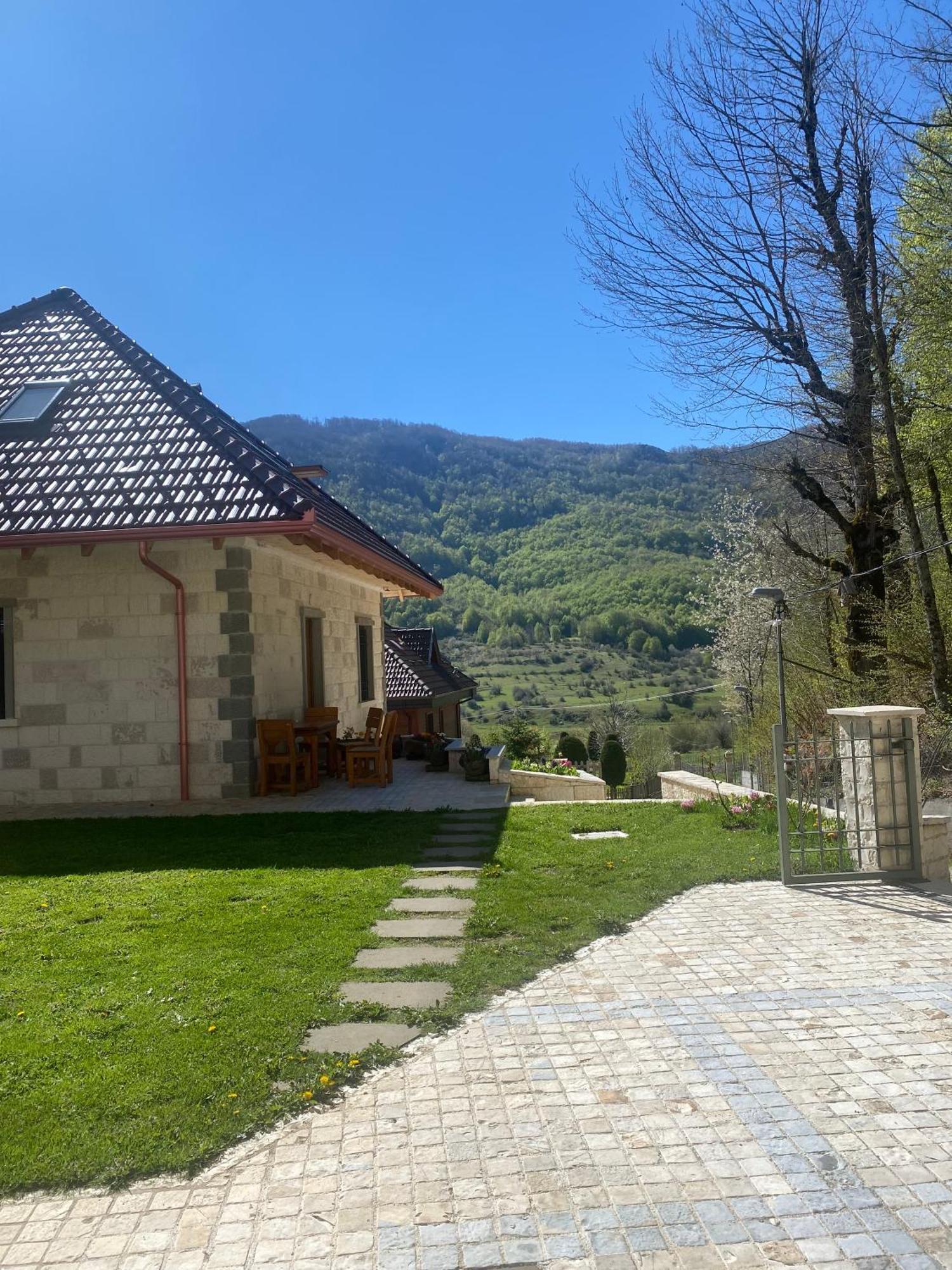 Joen Village Librazhet Exteriér fotografie